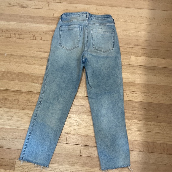 Free People We the Free Curvy straight leg cropped jeans- raw hem - Picture 2 of 2